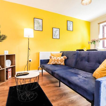 Spacious 1 Bed Flat-Free Parking Hillingdon Buitenkant foto