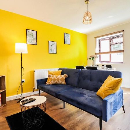 Spacious 1 Bed Flat-Free Parking Hillingdon Buitenkant foto