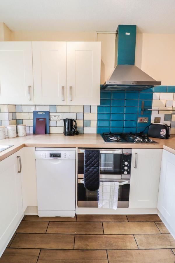Spacious 1 Bed Flat-Free Parking Hillingdon Buitenkant foto