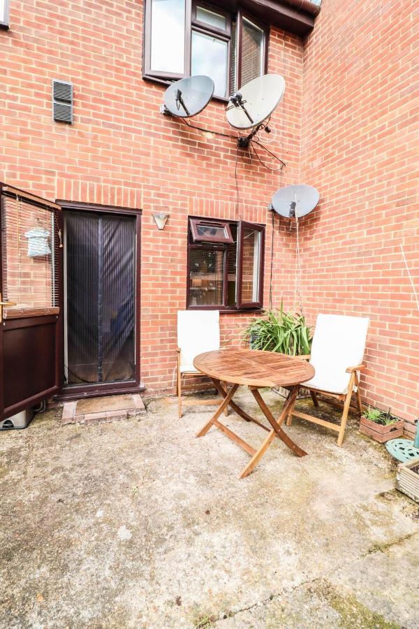 Spacious 1 Bed Flat-Free Parking Hillingdon Buitenkant foto