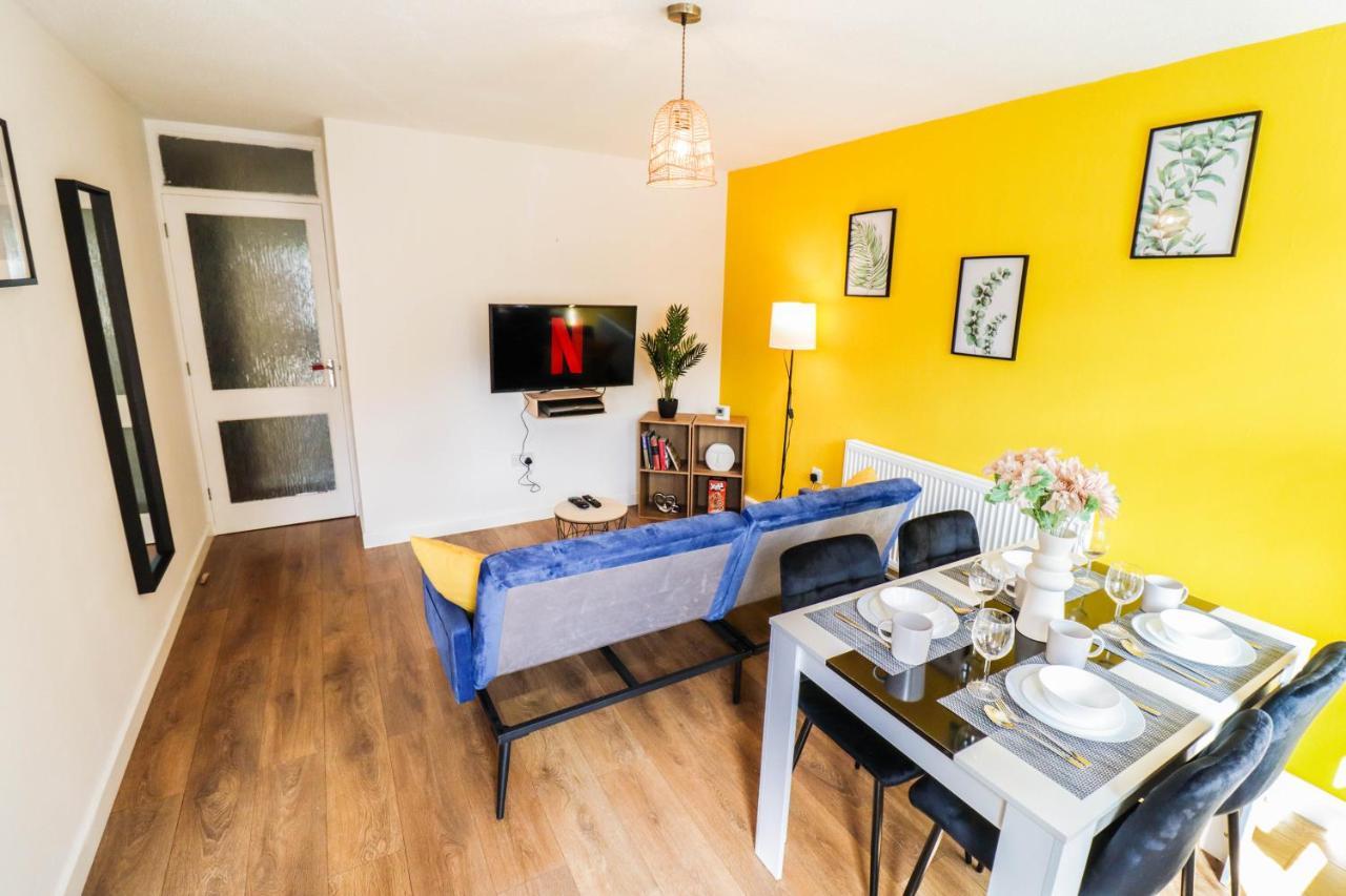 Spacious 1 Bed Flat-Free Parking Hillingdon Buitenkant foto